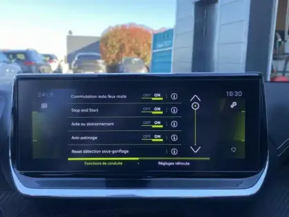 Photo 9 Peugeot 2008 II 1.2 PT 130 S&S GT Line