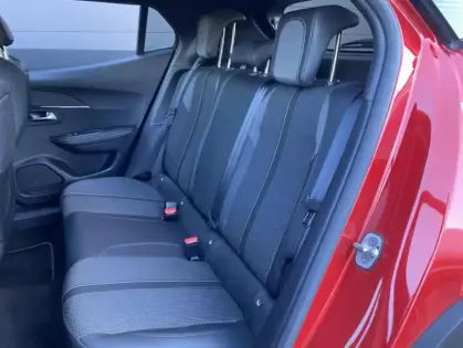 Photo 18 Peugeot 2008 II 1.2 PT 130 S&S GT Line