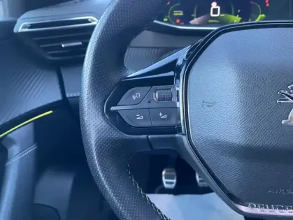 Photo 28 Peugeot 2008 II 1.2 PT 130 S&S GT Line