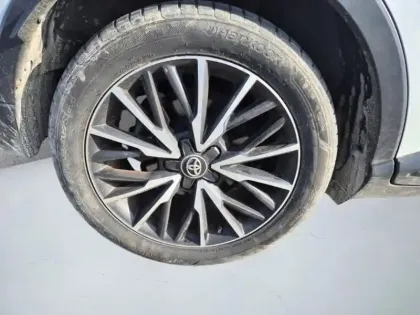 Photo 8 Toyota C-HR 1.8 HYBRIDE 122 DISTINCTIVE