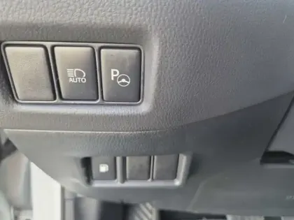 Photo 11 Toyota C-HR 1.8 HYBRIDE 122 DISTINCTIVE