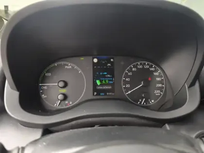 Photo 12 Toyota Yaris Hybride 116h Dynamic