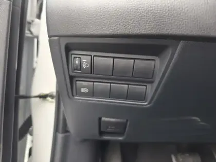 Photo 17 Toyota Yaris Hybride 116h Dynamic