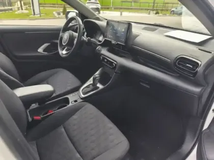 Photo 8 Toyota Yaris Hybride 116h Dynamic