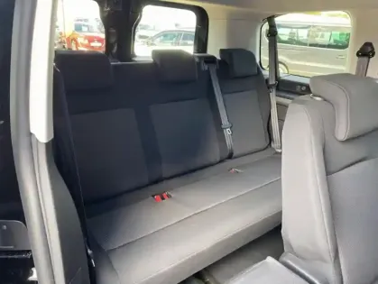 Photo 17 Peugeot Expert III Taille M 2.2 Diesel 180 S&S EAT8