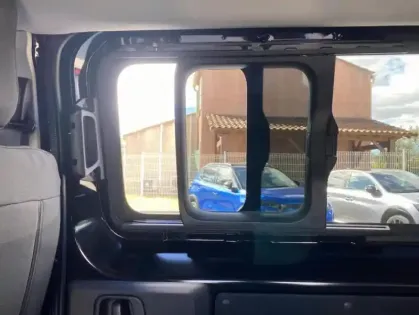 Photo 13 Peugeot Expert III Taille M 2.2 Diesel 180 S&S EAT8