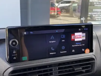 Photo 7 Peugeot Expert III Taille M 2.2 Diesel 180 S&S EAT8