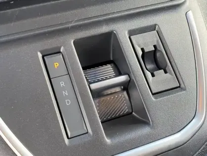 Photo 6 Peugeot Expert III Taille M 2.2 Diesel 180 S&S EAT8