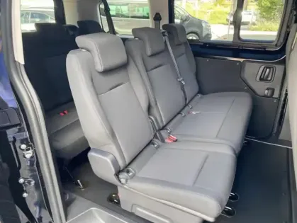 Photo 31 Peugeot Expert III Taille M 2.2 Diesel 180 S&S EAT8