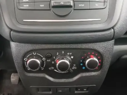 Photo 20 Dacia Lodgy TCe 100 FAP 7 places Essentiel