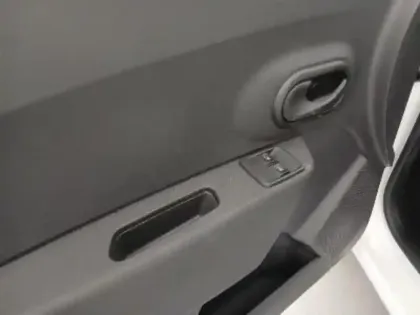 Photo 24 Dacia Lodgy TCe 100 FAP 7 places Essentiel