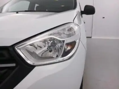 Photo 17 Dacia Lodgy TCe 100 FAP 7 places Essentiel