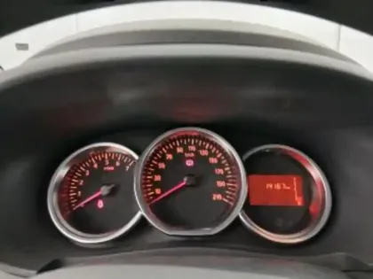 Photo 22 Dacia Lodgy TCe 100 FAP 7 places Essentiel