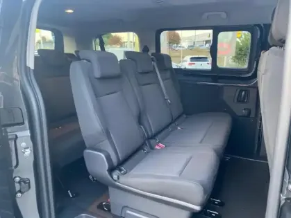 Photo 33 Peugeot Expert III Taille M 2.2 Diesel 180 S&S EAT8