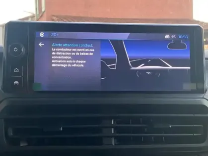 Photo 12 Peugeot Expert III Taille M 2.2 Diesel 180 S&S EAT8