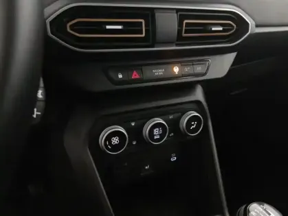 Photo 22 Dacia Sandero ECO-G 100 GSR2 Stepway Extreme