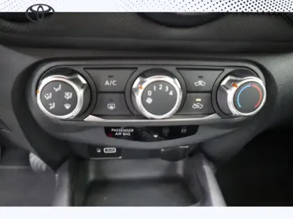 Photo 14 Nissan Juke DIG-T 114 BVM6 Acenta