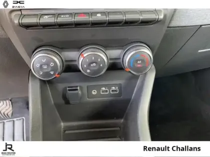 Photo 10 Renault Clio  1.5 Blue dCi 100ch Evolution - 24