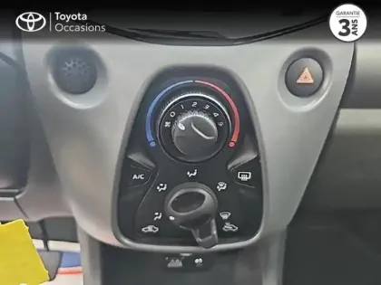 Photo 5 Toyota Aygo  1.0 VVT-i 72ch x-play x-app 5p MC18