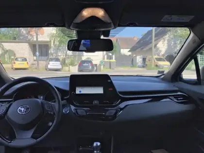 Photo 6 Toyota C-HR  2.0 Hybride 184ch Design Ultimate E-CVT