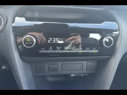 Photo 14 Toyota Yaris  Cross 116h Dynamic MC24