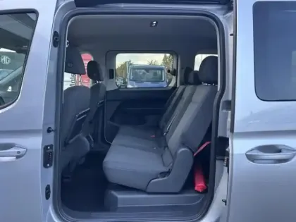 Photo 8 Ford Tourneo Connect  2.0 EcoBlue 122ch Titanium