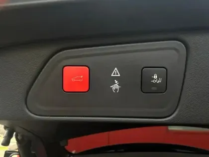 Photo 10 Peugeot 3008  1.6 PureTech 180ch S&S GT Line EAT8