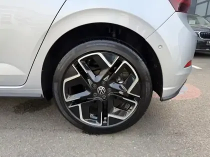 Photo 8 Volkswagen Polo  1.0 TSI 116ch R-Line DSG7