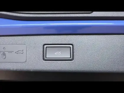 Photo 11 Volkswagen T-roc  1.5 eTSI 150ch R-Line DSG7