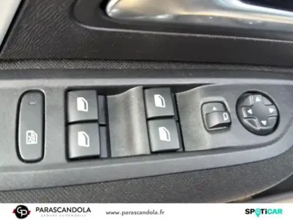 Photo 11 Citroën C4  1.2 PureTech 100ch S&S YOU