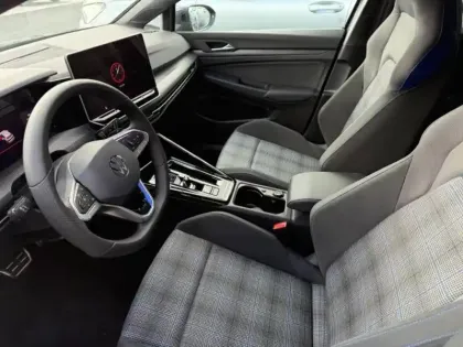 Photo 7 Volkswagen Golf  1.5 eHybrid 272ch GTE DSG6