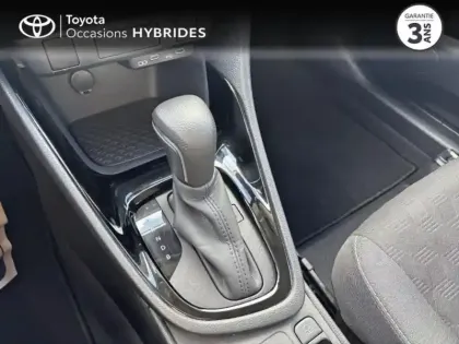 Photo 13 Toyota Yaris  116h Design 5p MC24