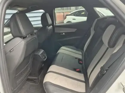 Photo 13 Peugeot 3008  HYBRID 225ch GT e-EAT8