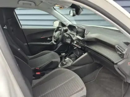 Photo 13 Peugeot 2008  1.2 PureTech 100ch S&S Active Pack