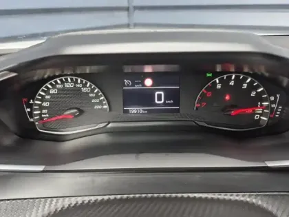 Photo 17 Peugeot 2008  1.2 PureTech 100ch S&S Active Pack