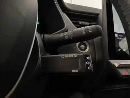 Photo 5 Renault Captur  1.6 E-Tech full hybrid 145ch Techno