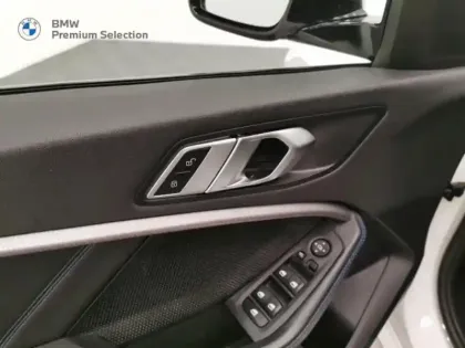 Photo 10 BMW Serie 1 Série 1 116iA 109ch M Sport DKG7