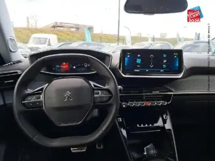 Photo 14 Peugeot 2008  e- 136ch Roadtrip