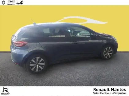 Photo 6 Renault Clio  1.6 E-Tech hybride 145ch Equilibre
