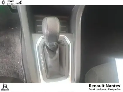 Photo 10 Renault Clio  1.6 E-Tech hybride 145ch Equilibre