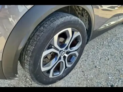 Photo 12 Renault Captur  1.6 E-Tech hybride 145ch Techno