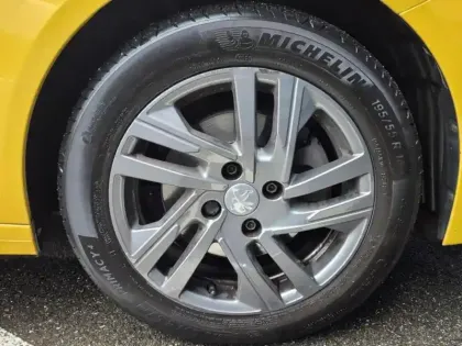 Photo 6 Peugeot 208  1.2 PureTech 100ch S&S Style