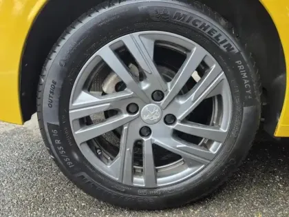 Photo 5 Peugeot 208  1.2 PureTech 100ch S&S Style