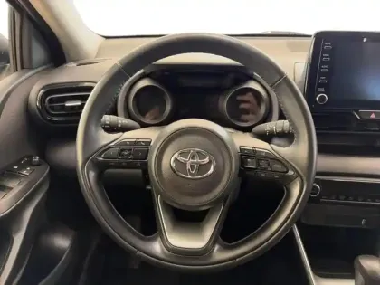 Photo 14 Toyota Yaris  116h Design 5p MY22