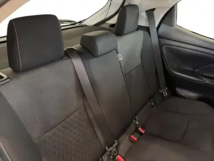 Photo 8 Toyota Yaris  116h Design 5p MY22