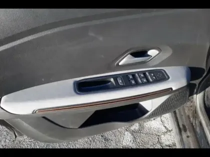 Photo 13 Dacia Jogger  1.6 hybrid 140ch Extreme 7 places -24