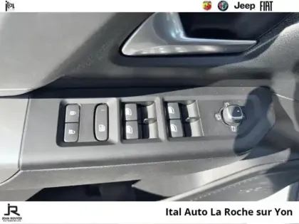 Photo 11 Jeep Compass  1.2 Turbo T3 145ch e-Hybrid Altitude BVR6