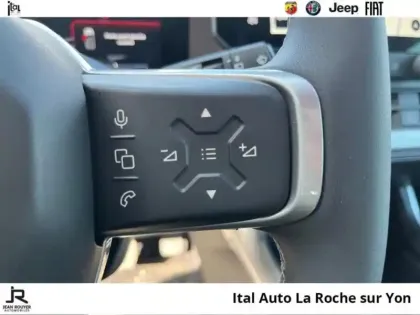 Photo 13 Jeep Compass  1.2 Turbo T3 145ch e-Hybrid Altitude BVR6