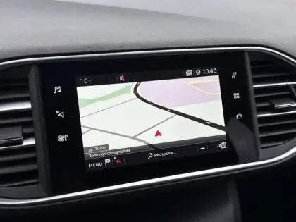 Photo 11 Peugeot 308  SW 1.5 BlueHDi 130ch S&S Roadtrip