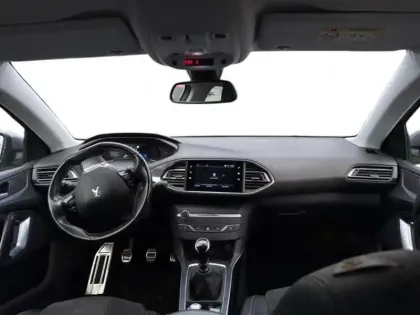 Photo 5 Peugeot 308  SW 1.5 BlueHDi 130ch S&S Roadtrip